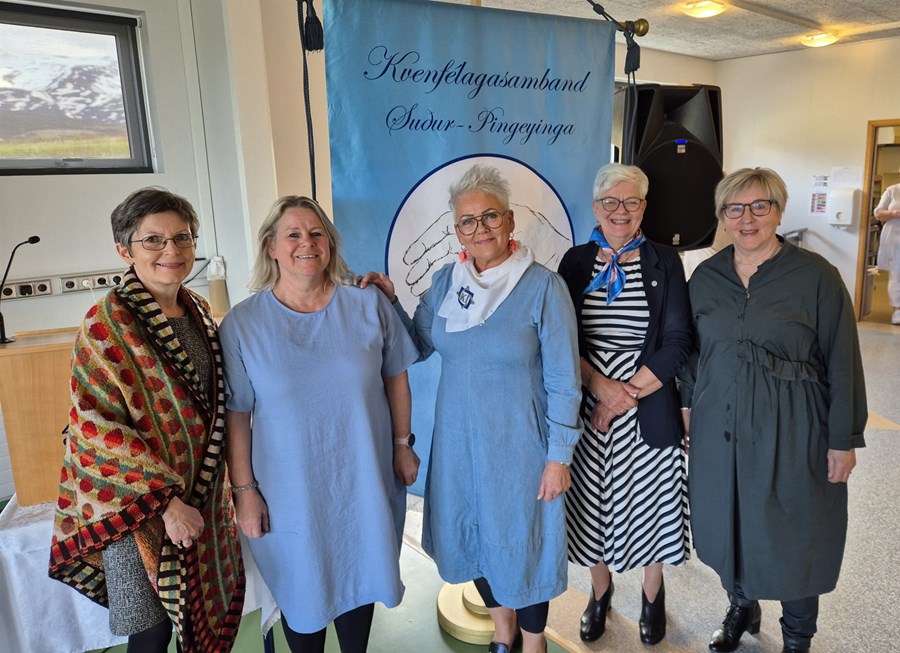 Stjórn sambandsins. Frá vinstri, Þóra Fríður Björnsdóttir, Hrafnhildur Geirsdóttir, Friðrika Baldvinsdóttir, Regína Sigurðardóttir og Sigrún
Jónsdóttir.