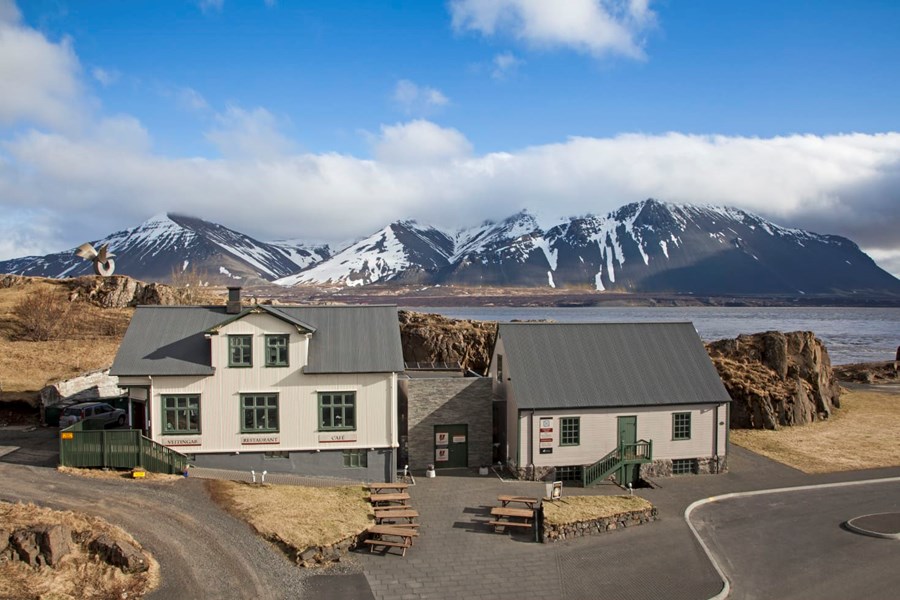 Langflestir gestanna sem skoða  Landnáms- og Egilssýninguna eru erlendir ferðamenn. En þó koma við oft íslenskir skólahópar og fjölskyldur í heimsókn.