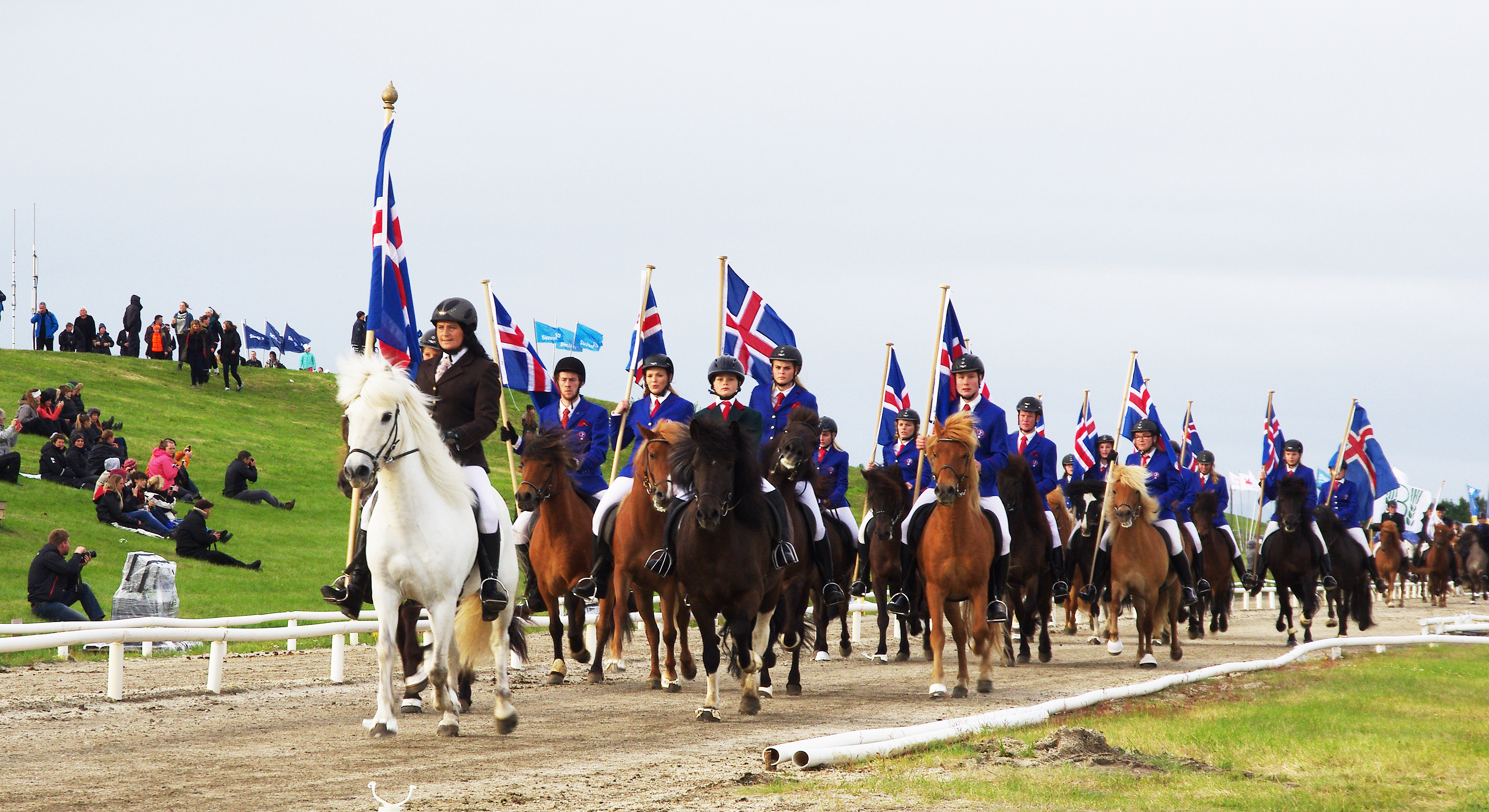 Undirbúningur gengur vel og miðasalan komin á skrið