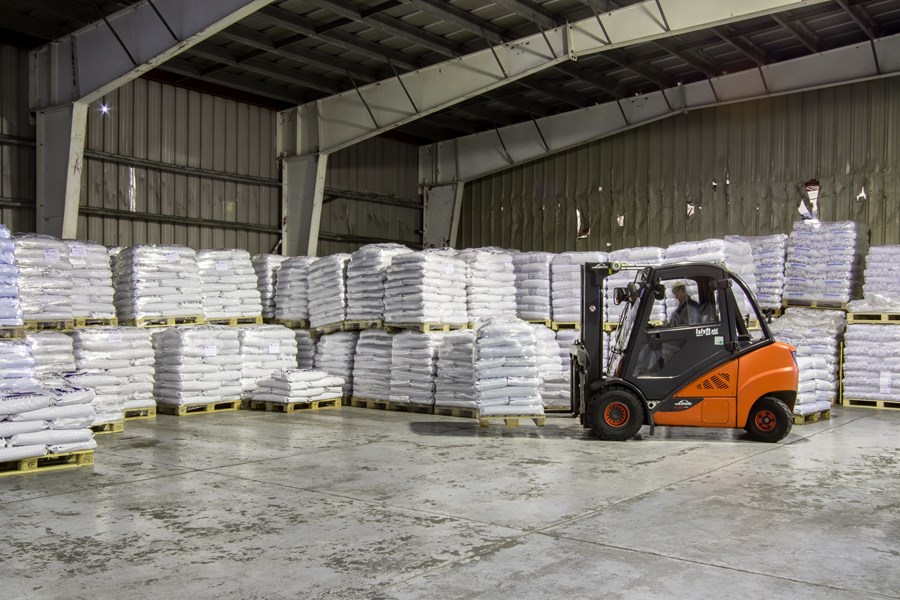 Spennandi möguleikar geta skapast með aukinni repjurækt hér á landi þar sem repjan nýtist í fiskafóður á móti lýsi og að hluta á móti fiskimjöli. Öll framleiðsla Laxár fer á innanlandsmarkað.