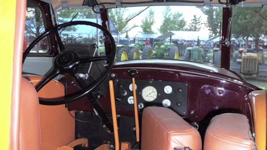 Minneapolis Moline – fyrsti traktorinn með sígarettukveikjara í mælaborðinu