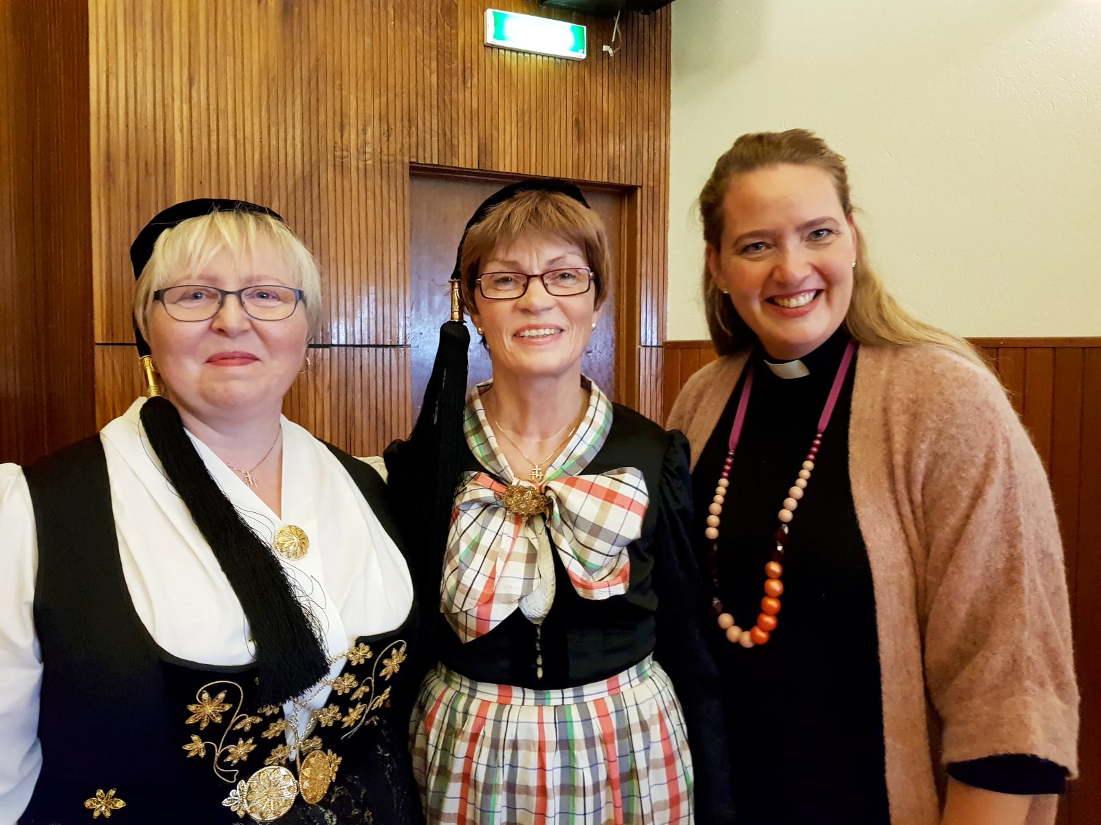 Fjölmenn þjóðbúningamessa í Villingaholtskirkju