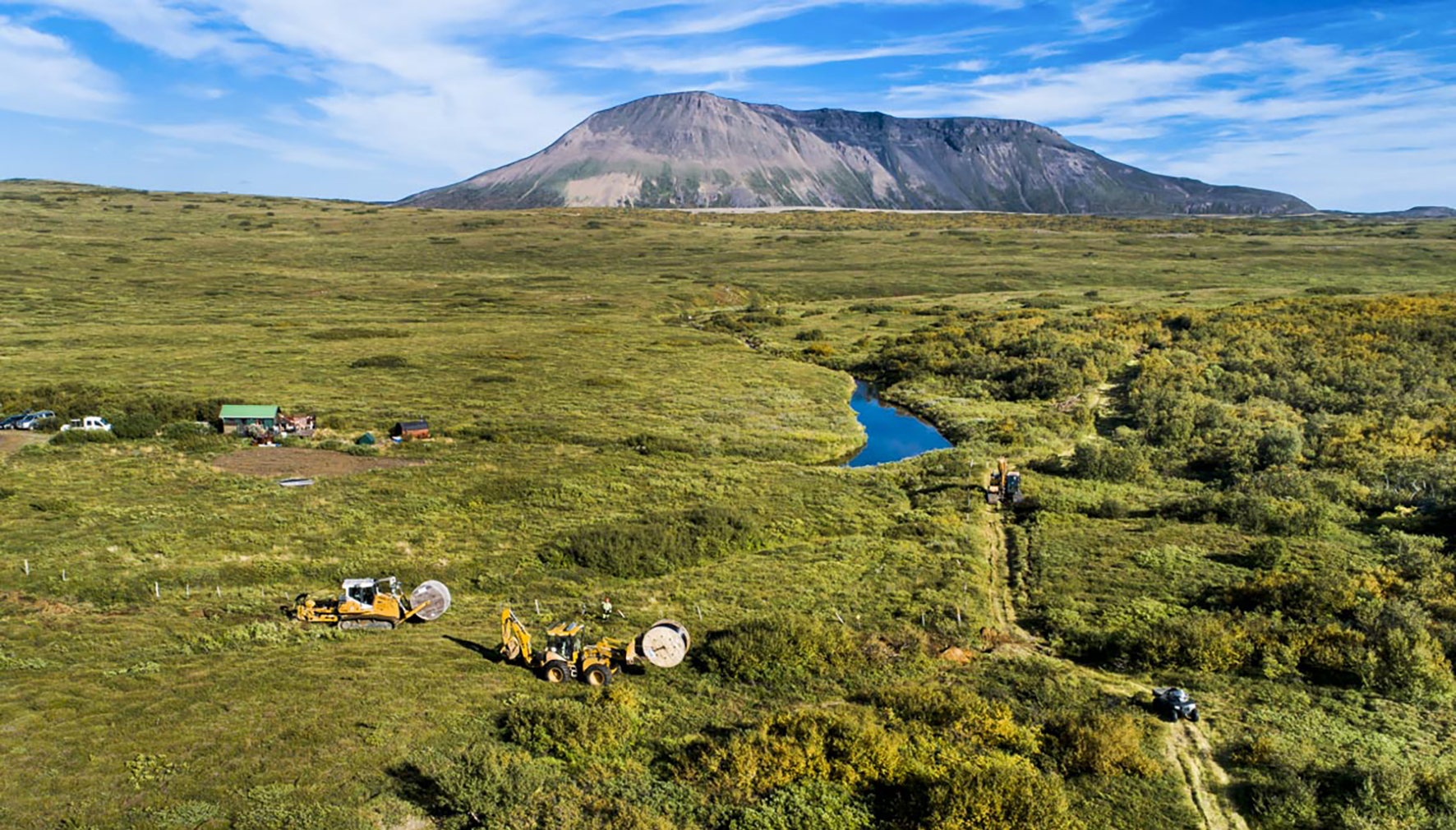 Flestallar línur að komast í jörð