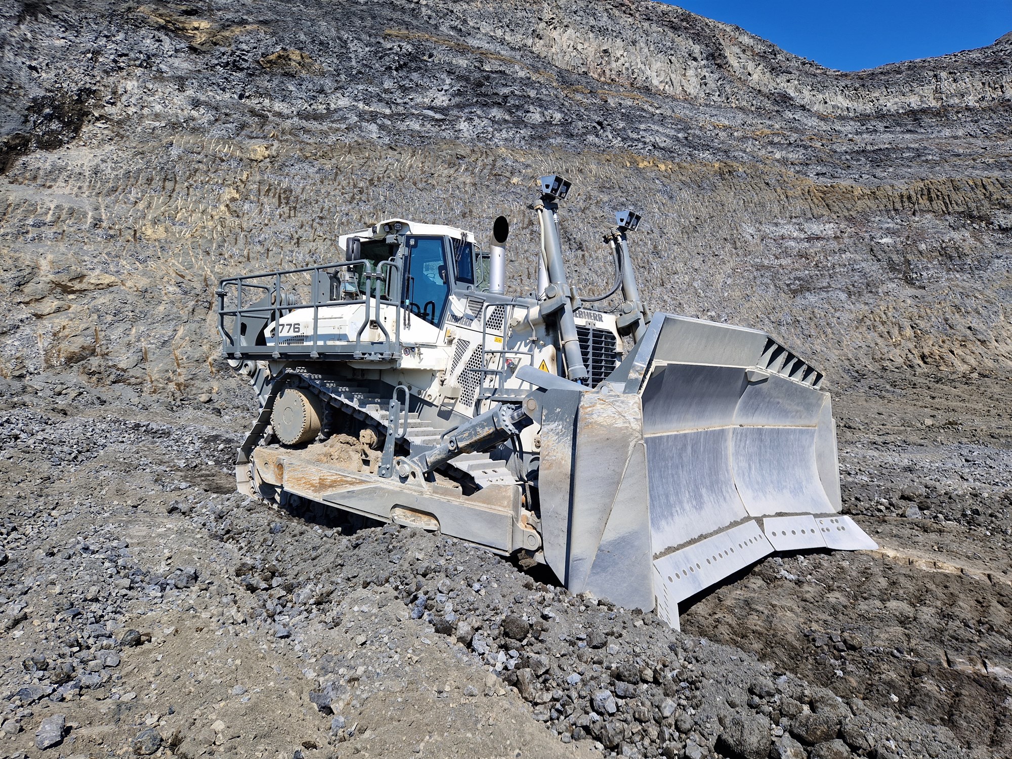 Stærsta jarðýta landsins 