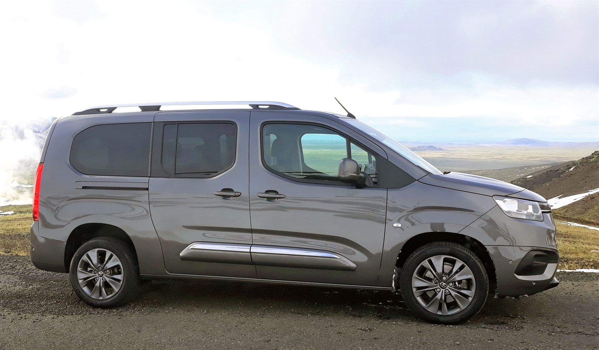 Sjö manna Toyota Proace, rúmgóður á góðu verði