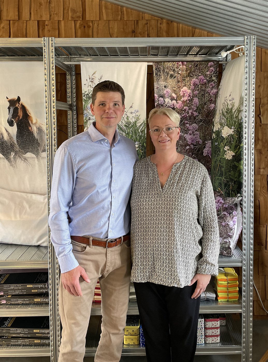 Flétta saman kúabúskap og framleiðslu vefnaðarvöru