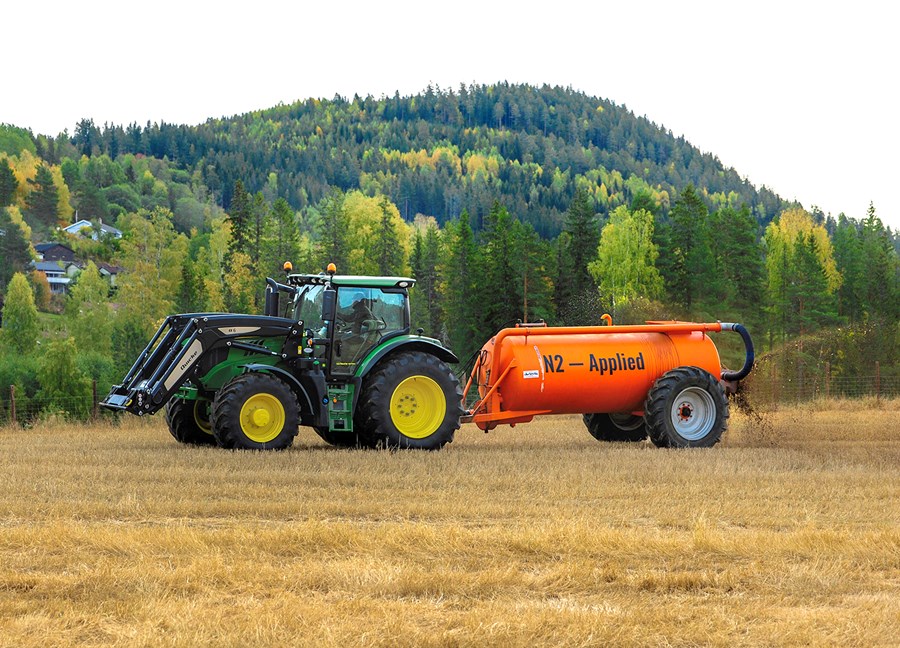 Borið á tilraunaakur í Noregi.