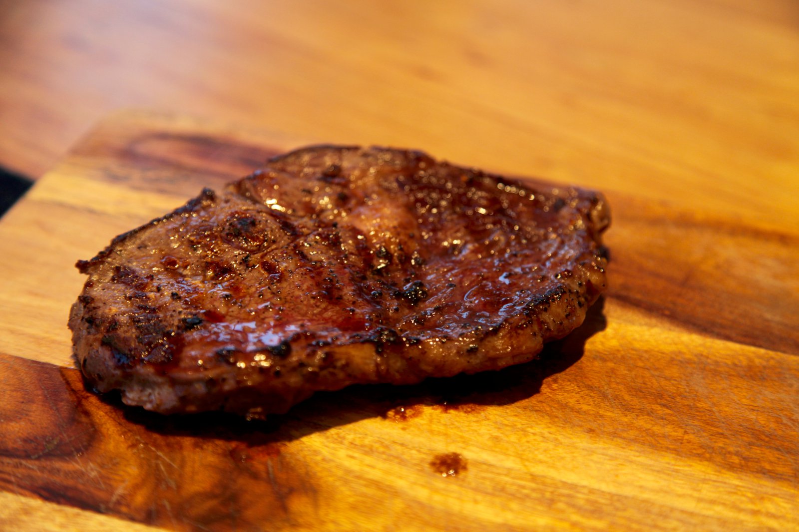 Nautakjöt innkallað í hollenskum stórmörkuðum vegna miltisbrands