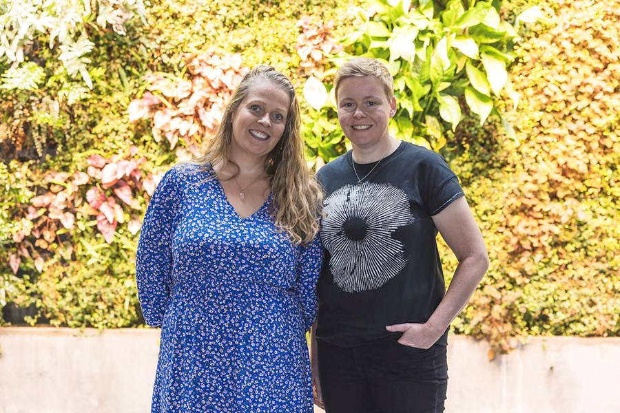 „Sveppir eru hliðverðir upphafs og endis lífs í náttúrunni,“ segja eigendur Svepparíkisins: F.v. Nílsína Larsen Einarsdóttir framkvæmdastýra og Unnur Kolka Leifsdóttir framleiðslustýra.