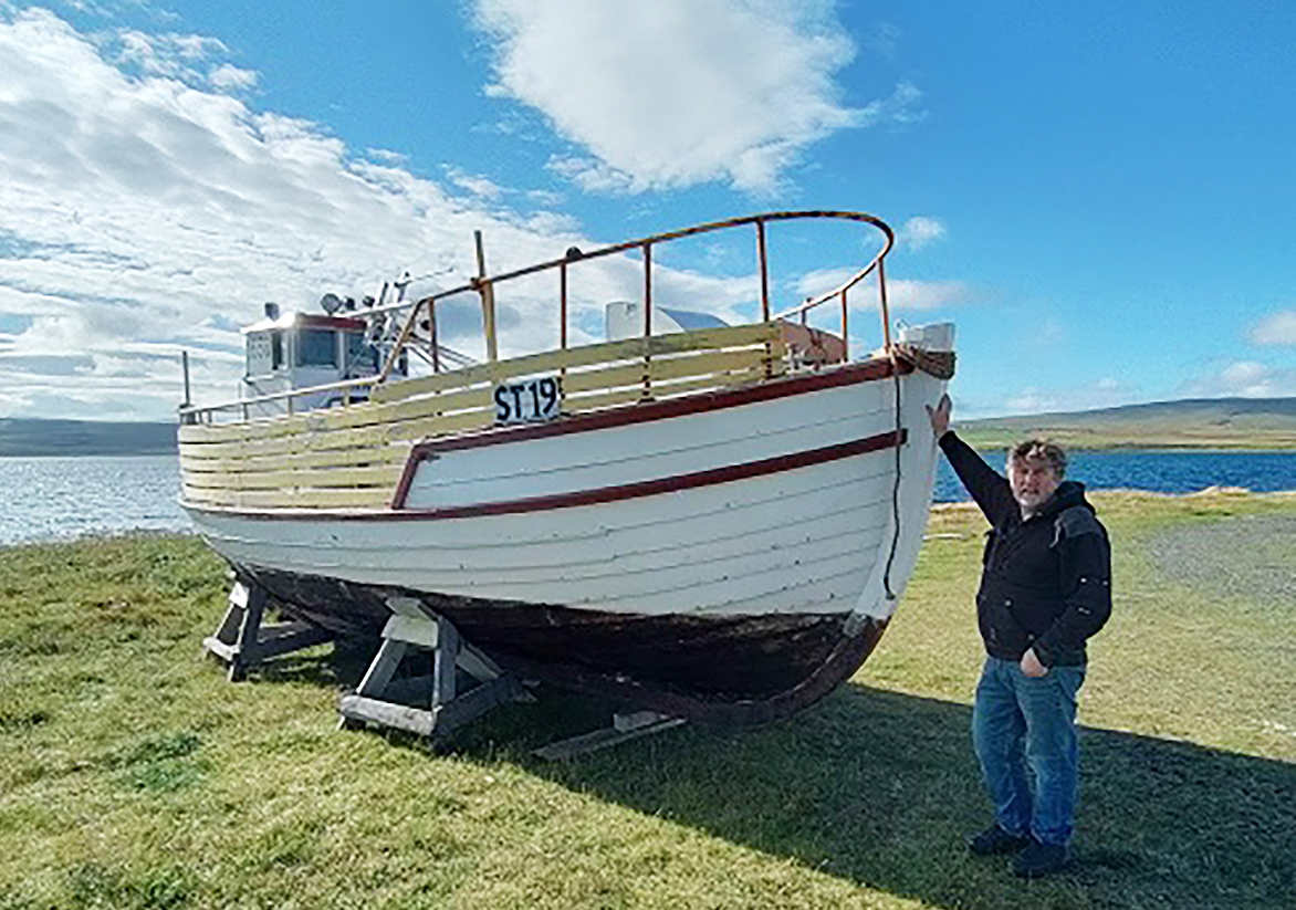 Síðasti báturinn úr rekavið