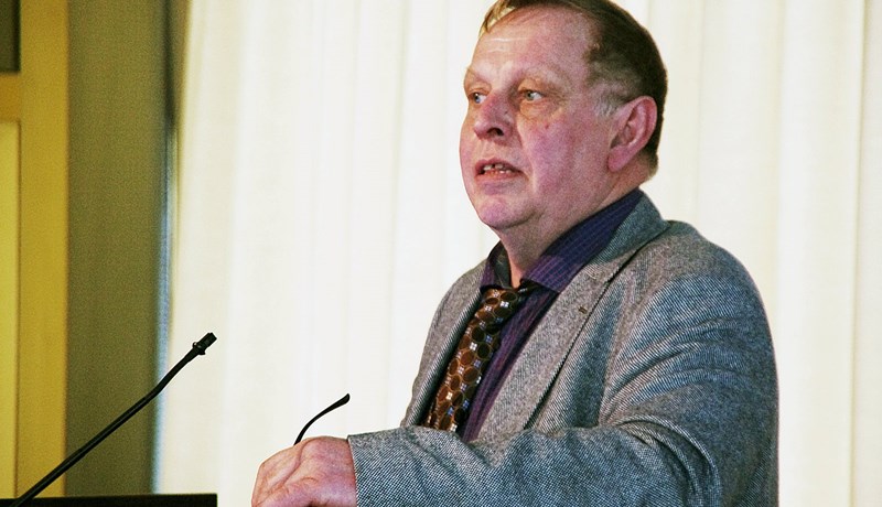 Löggjafinn verður strax að setja skorður við uppkaupum útlendinga á heilu byggðarlögunum á Íslandi