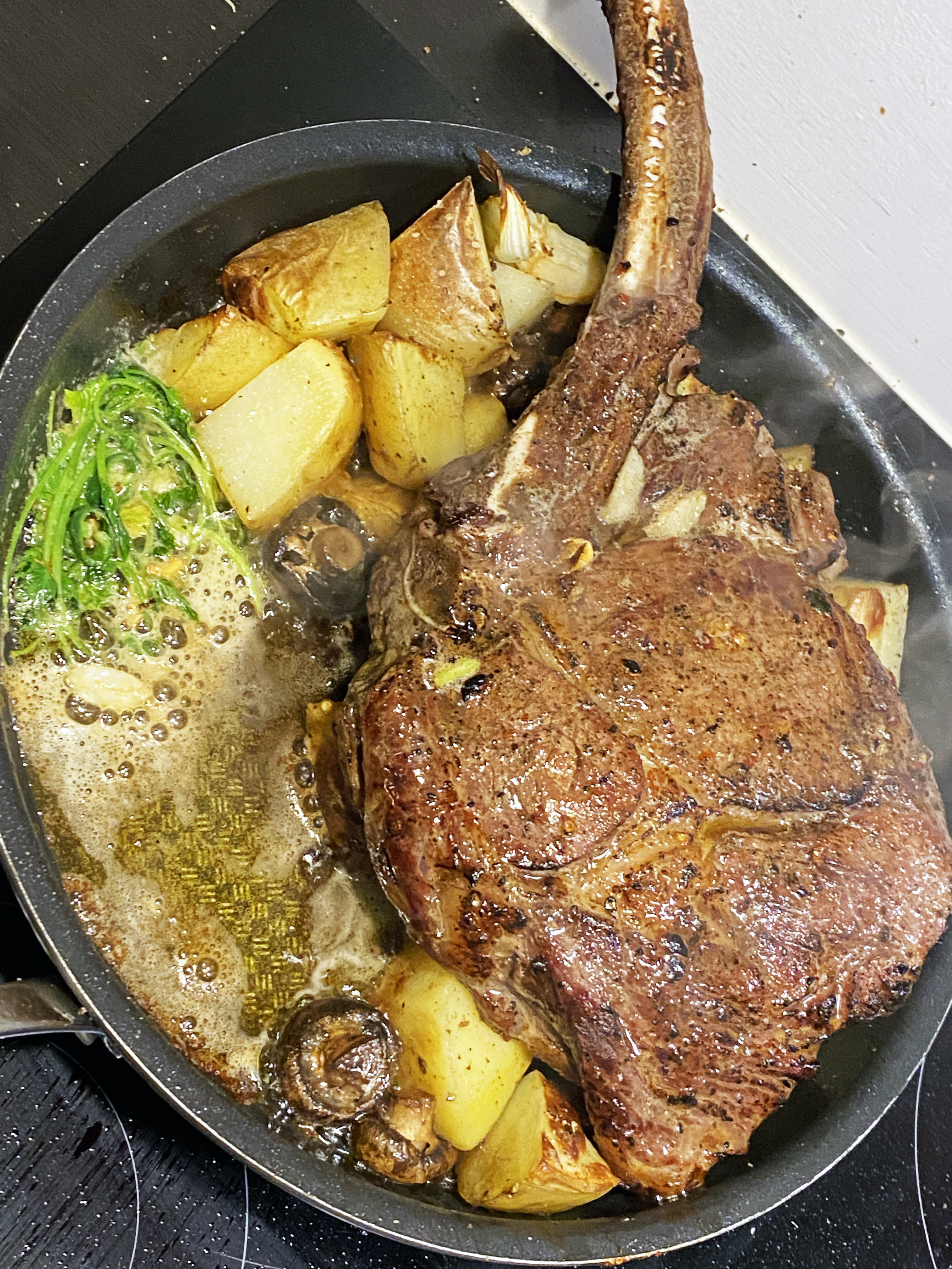 Girnilegar  nautasteikur  og sellerírót