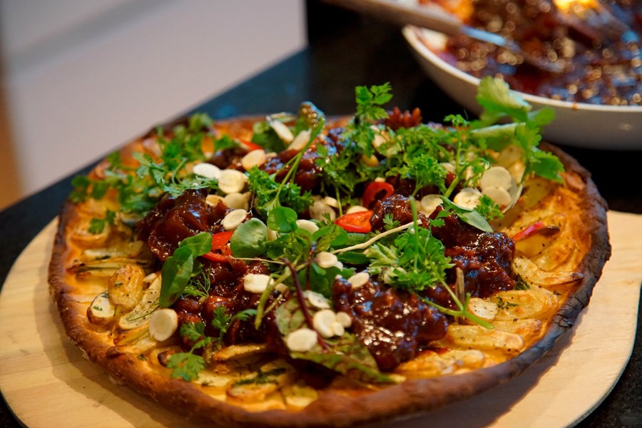 Rifið svínakjöt á flatböku og bragðgóðar bollakökur