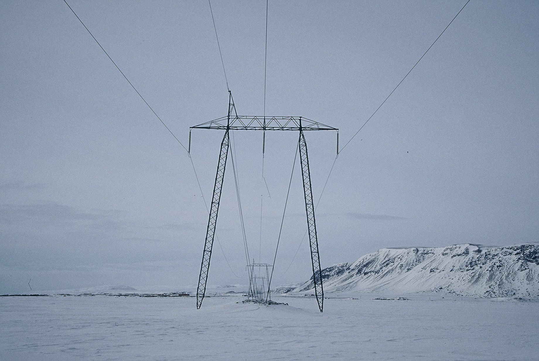 Ísland og Noregur eru einu Evrópuríkin sem geta framleitt yfir 100% af raforkuþörf sinni með endurnýjanlegri orku