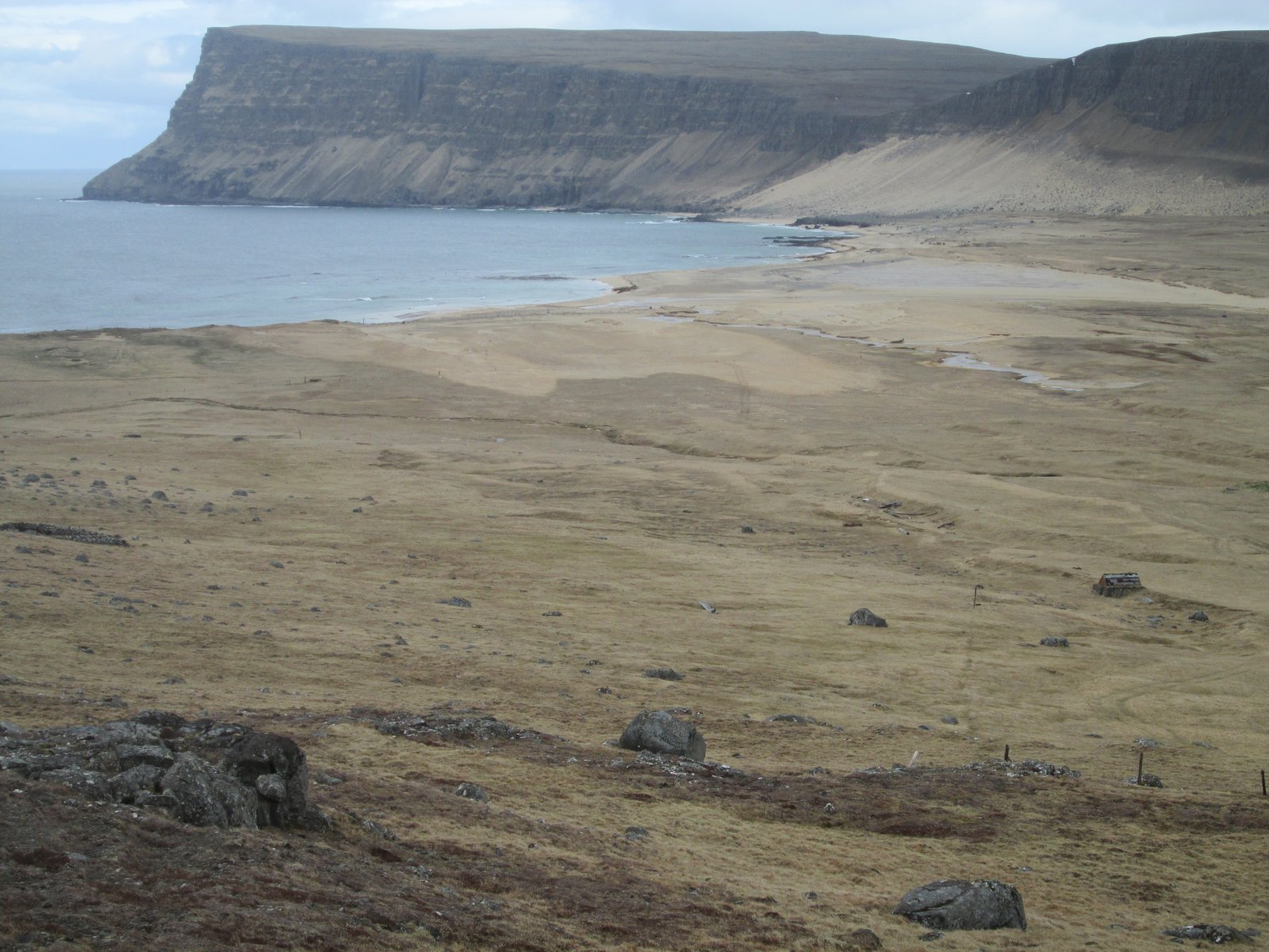 Ofbeit í sjó veldur spjöllum á landi