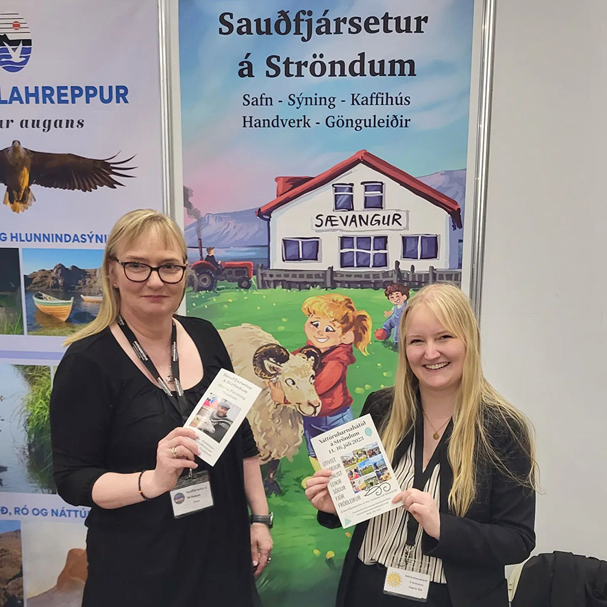 Esther hættir eftir tólf ára starf