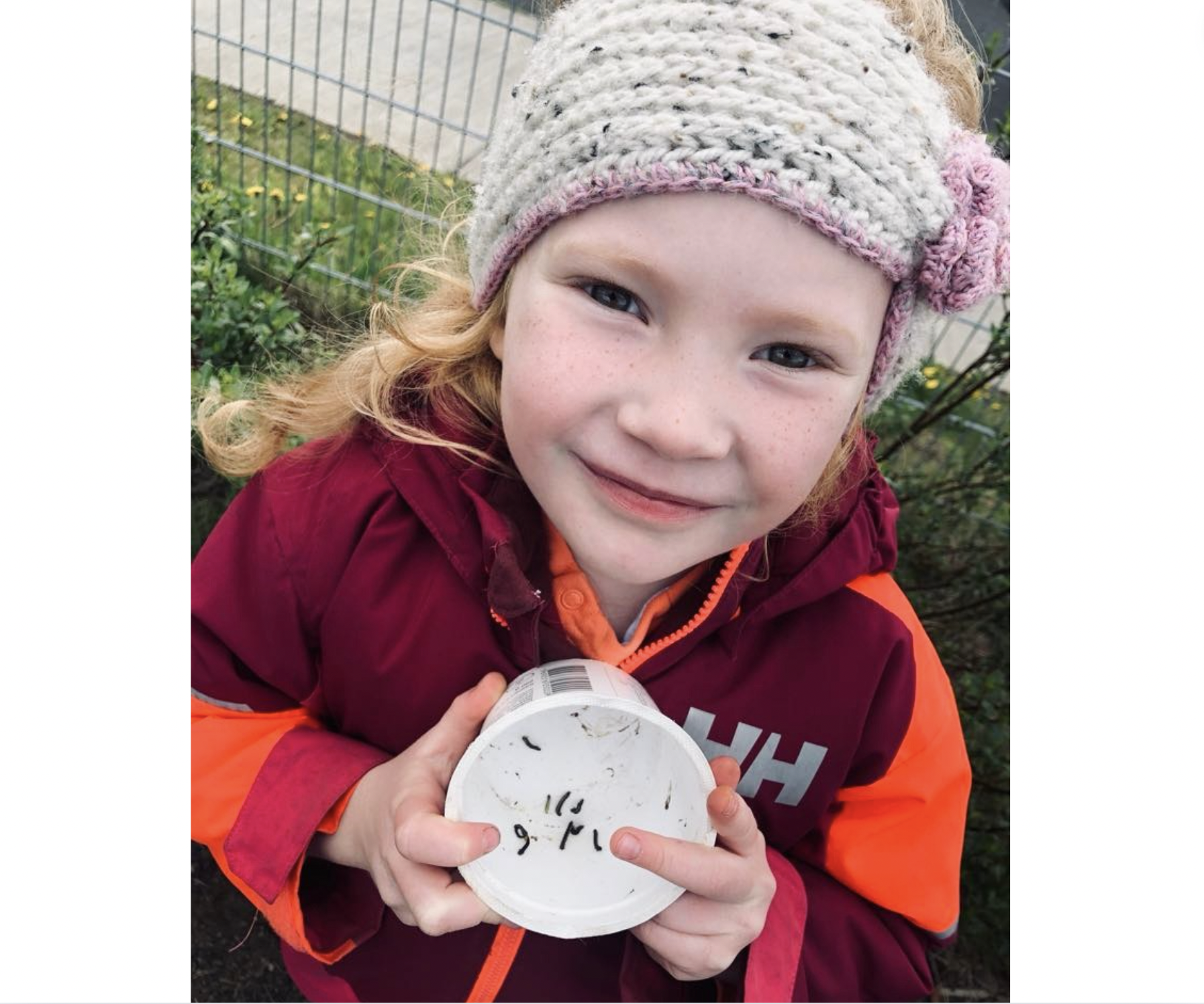 Lífsglöð söngkona