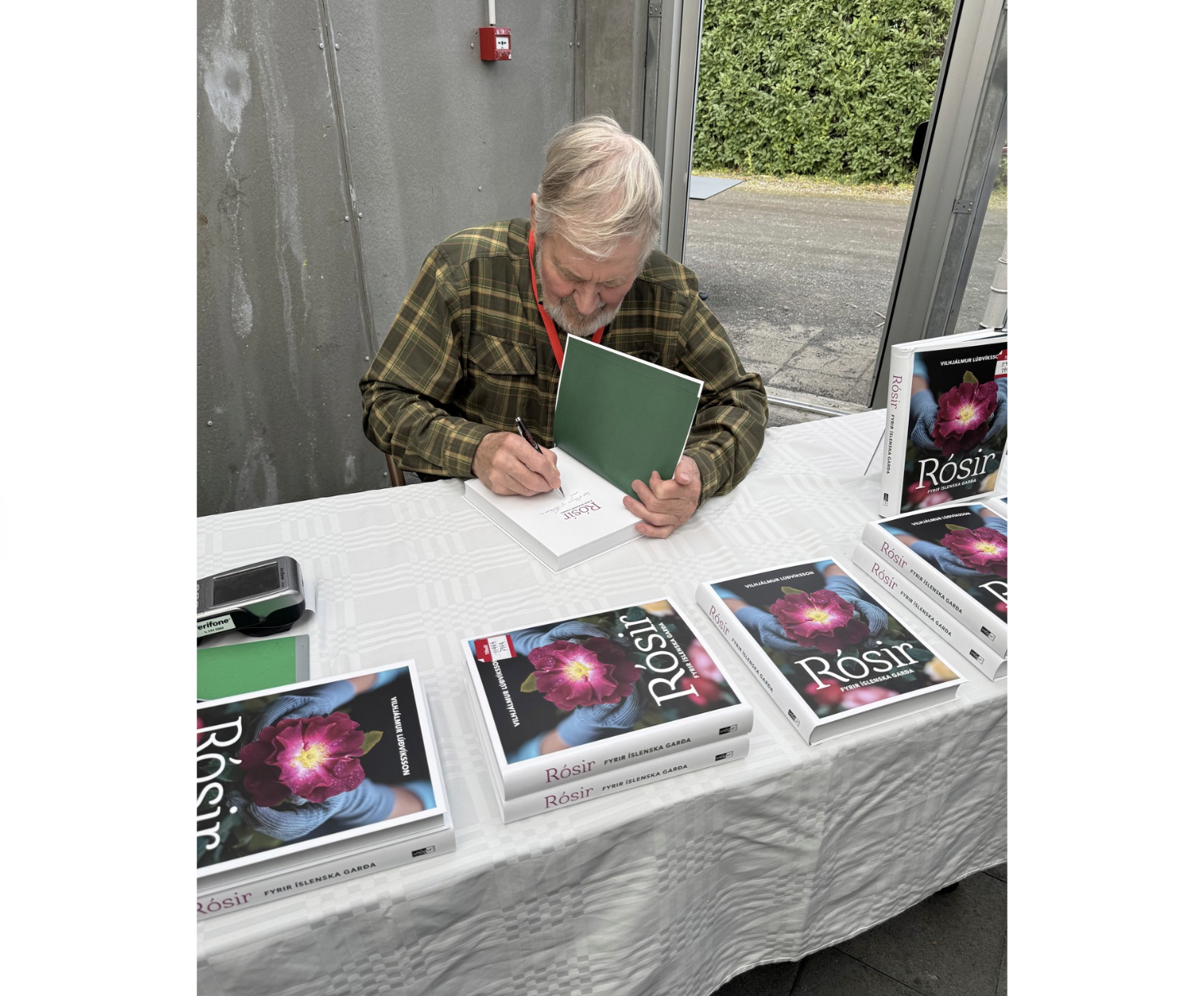 Fræðslurit um ræktun rósa á Íslandi