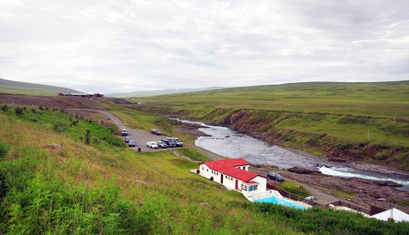 Ætti að vera í lögum að banna erlendum aðilum fjöldakaup á jörðum á Íslandi