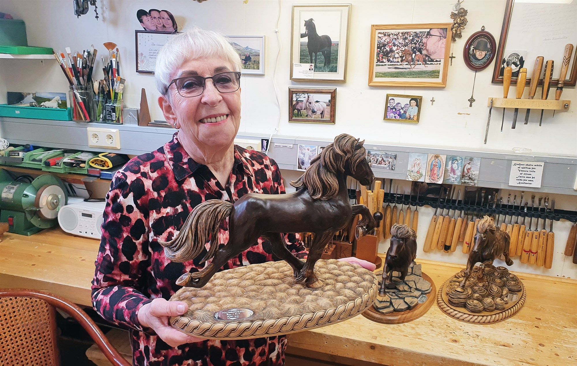 Sigga á Grund hefur skorið út íslenska hestinn í öllum sínum gangtegundum