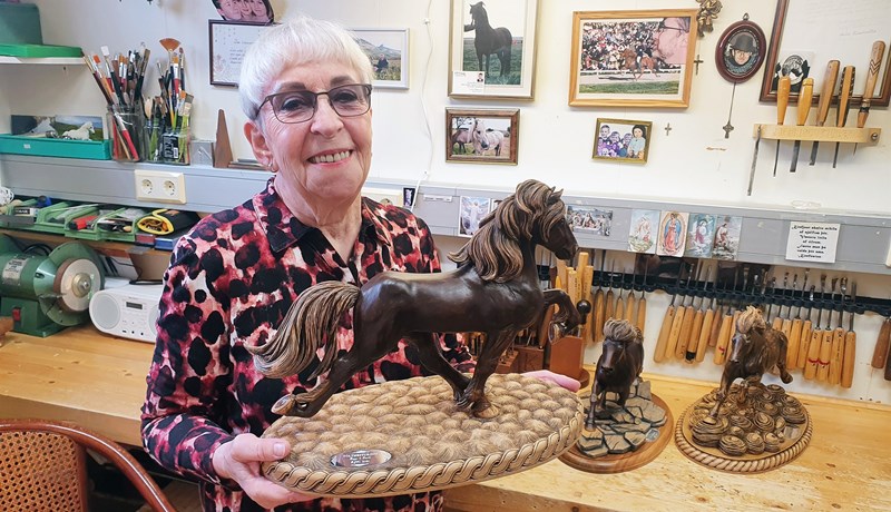 Sigga á Grund hefur skorið út íslenska hestinn í öllum sínum gangtegundum