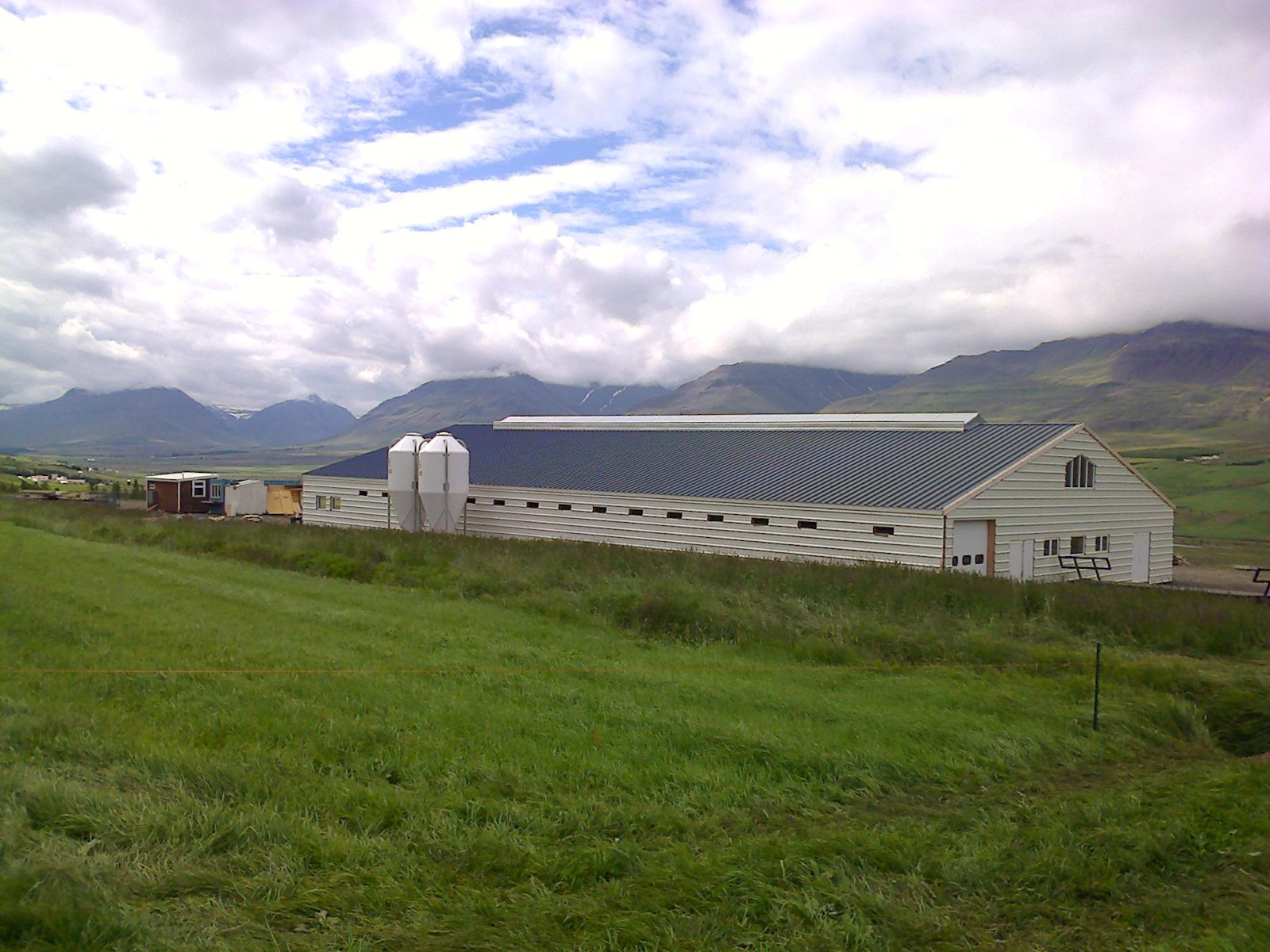 Nýtt glæsilegt hátæknifjós að Sigtúnum