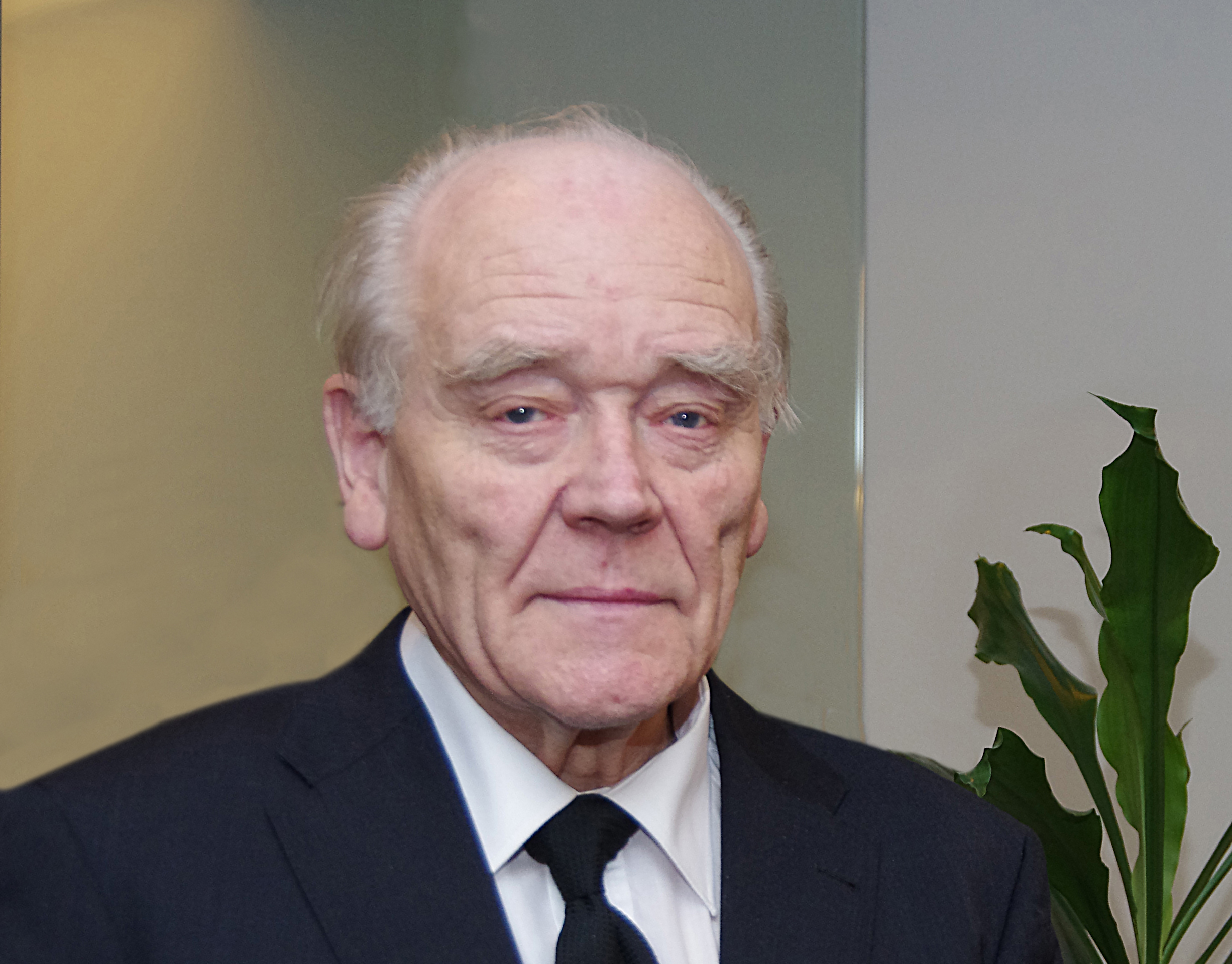 Unga fólkið og andlitin 300 á heilsíðu Morgunblaðsins