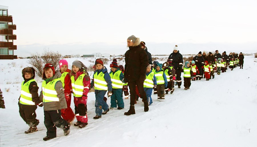 Í viðbyggingunni verða fríhöfn, veitingastaður og aðstaða fyrir toll og lögreglu.
