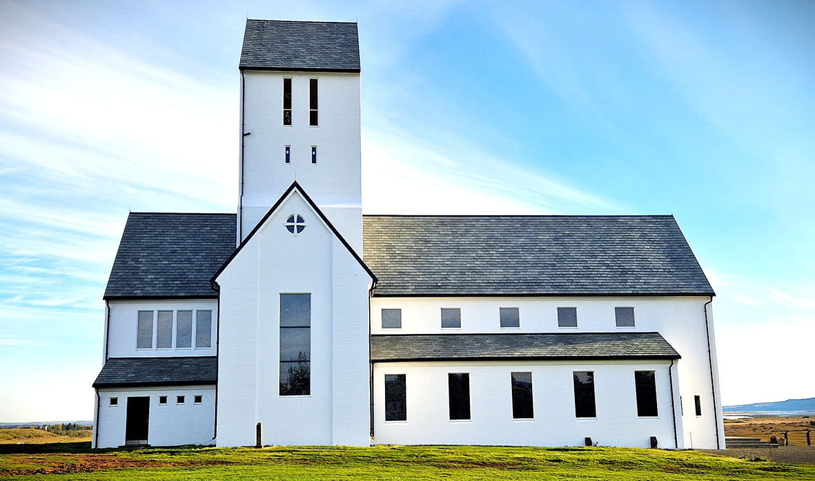 Sextug er hún og líka þúsund ára