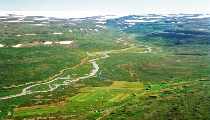 Bræður frá Bakkafirði skoða öfluga vatnsaflsvirkjun í Skjaldfannardal