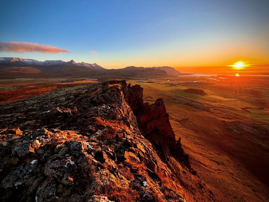 Horft yfir Borgarfjarðarhérað nálægt landamerkjum Skorradalshrepps og Borgarbyggðar. 