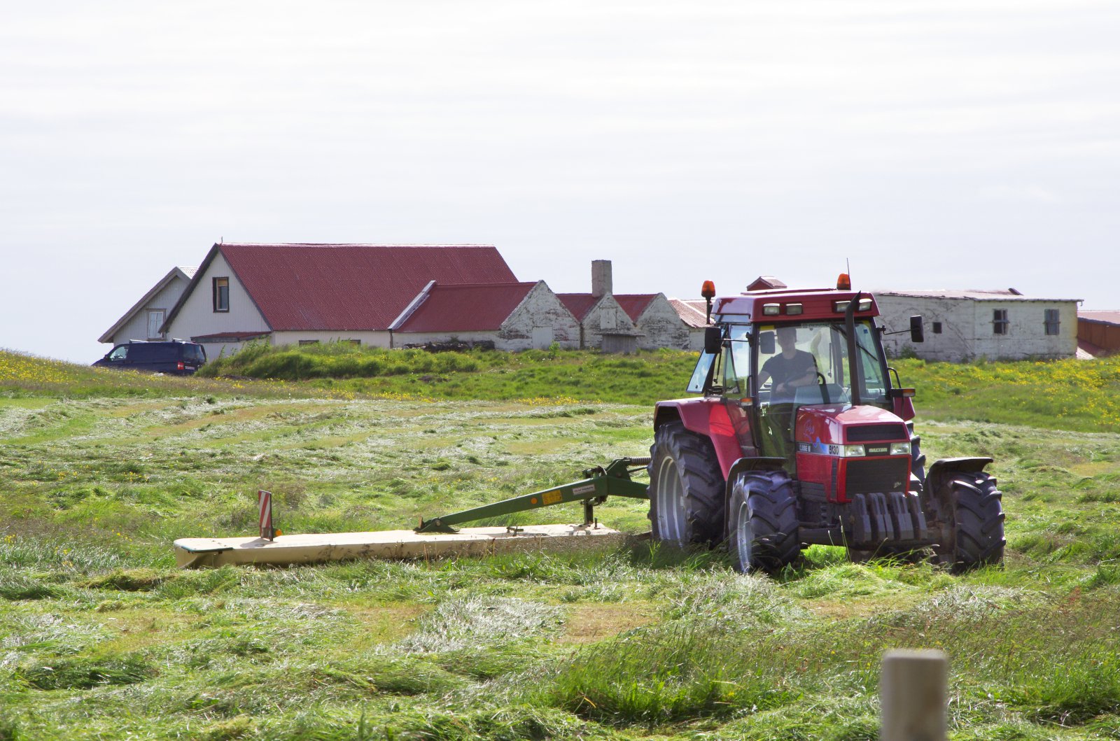 Sala og dreifing á olíu til bænda