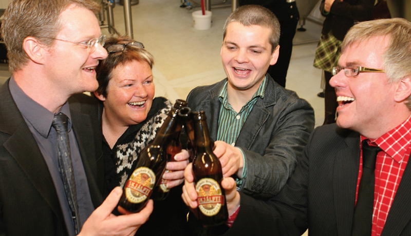 Sveitasælan sem hristi markaðinn