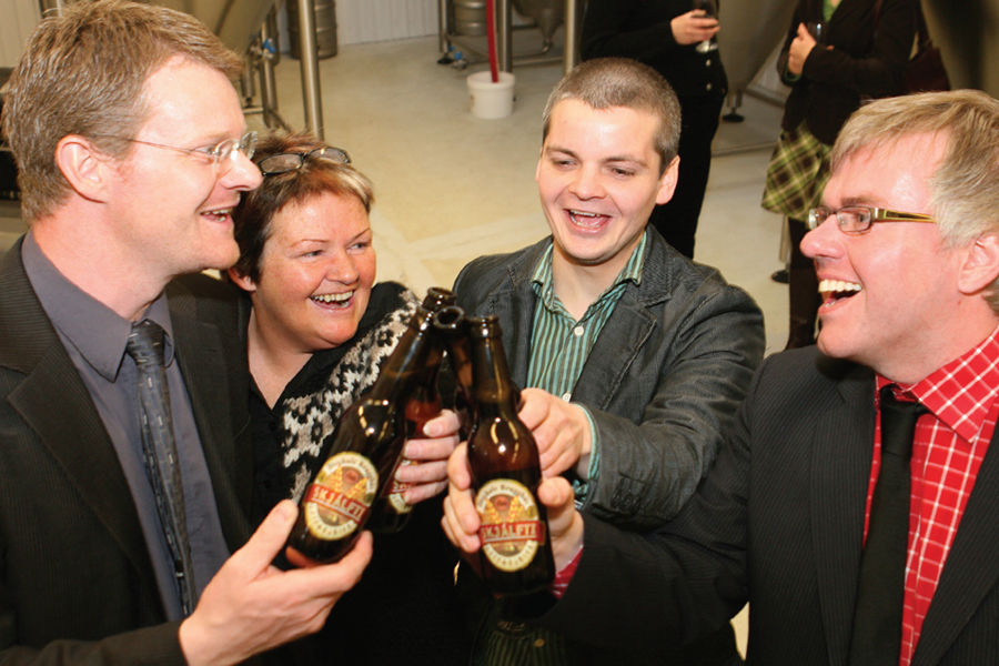 Ég sat Matvælaþing í Hörpu í síðustu viku. Með viðburðinum sköpuðu forsvarsmenn matvælaráðuneytisins vettvang fyrir áhugasöm til að taka þátt í að móta heildarsýn fyrir einn víðtækan málaflokk, sem snertir okkur öll. Forsendan var ný matvælastefna og meginstef dagskrárliða voru pallborð, sjö talsins. Hverju þeirra var ætlað að fjalla um einstaka kafla/efnisþætti stefnunnar.