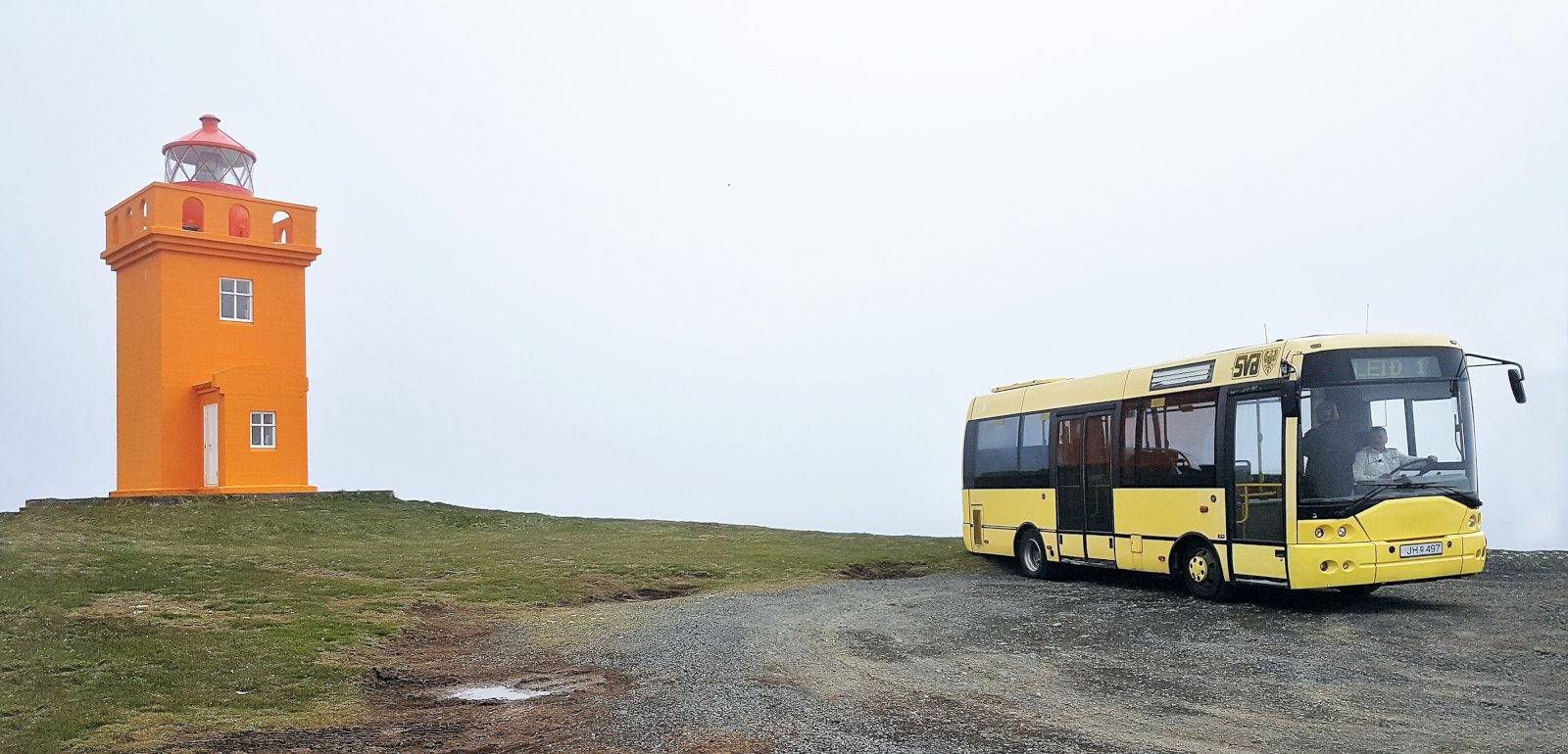 Með strætó norður yfir heimskautsbaug