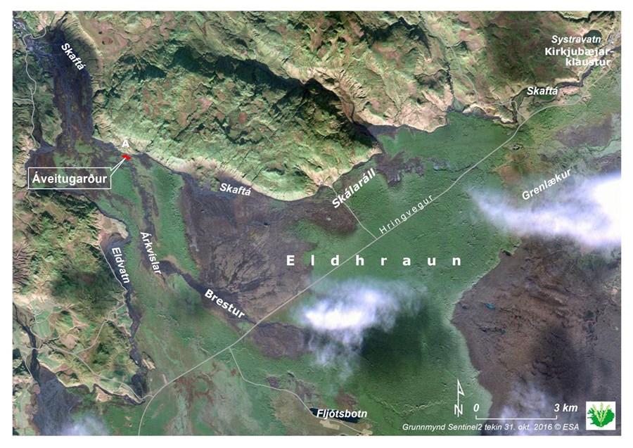 Þessi gervitunglamynd af Eldhrauni segir sögu sem menn verða að heyra. Hraunið er víða undir vatni enda er meira vatn á ferð en áður hefur þekkst. Vatnsflaumurinn mun valda náttúruspjöllum á svæði sem er á náttúruminjaskrá. Myndin var tekin um síðustu mán