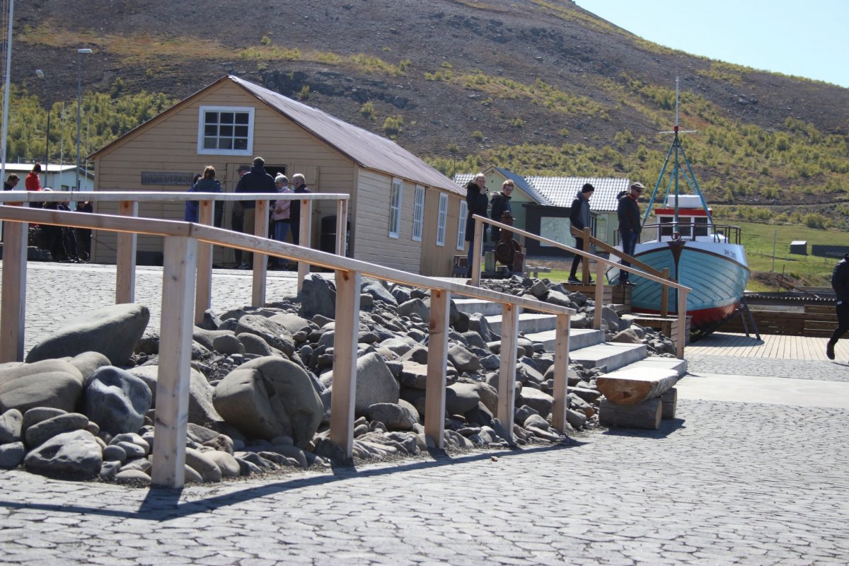 Segir engin rök lögð fram fyrir 1.000 íbúa lágmarkinu