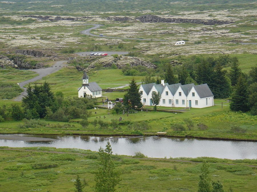 „Icewater-verkefnið“ er til sex ára en sá hluti, sem snýr að Þingvallavatni á að standa yfir í eitt ár. Heilbrigðiseftirlitið verður með opinn íbúafund fyrir sumarbústaðaeigendur á Nauthól í Reykjavík þann 3. september frá klukkan 17.00 til 18.30, en þar mun Margrét Rós fara yfir verkefnið en hún vonar að það muni skapast góðar umræður um hvernig er hægt að vinna verkefnið í góðu samstarfi. 