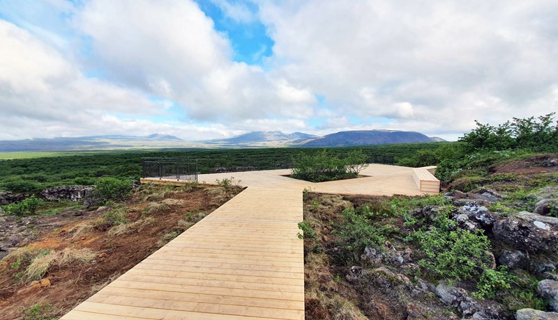 Nýr glæsilegur útsýnispallur við Hrafnagjá á Þingvöllum