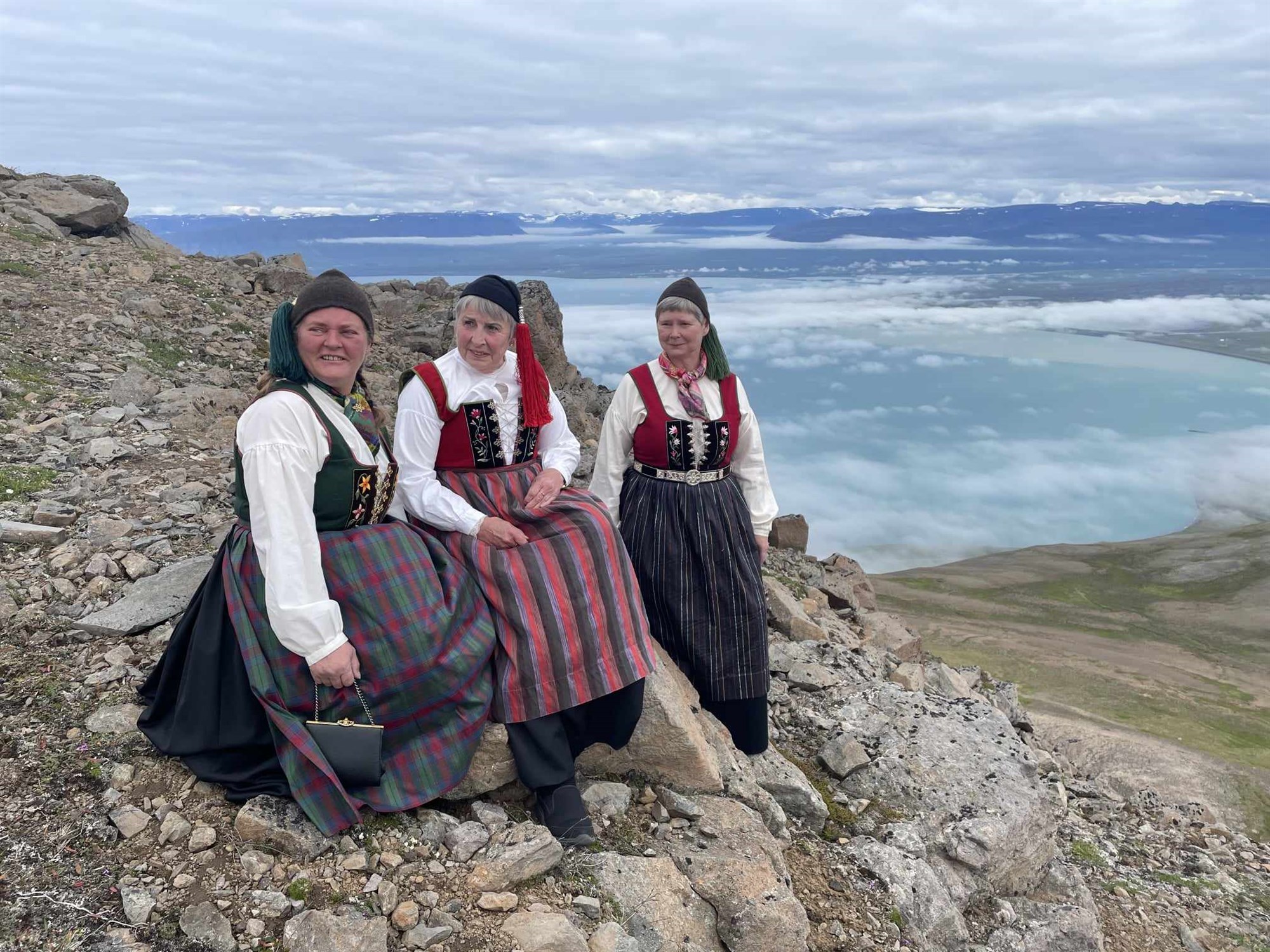 Þjóðbúningarnir heiðraðir