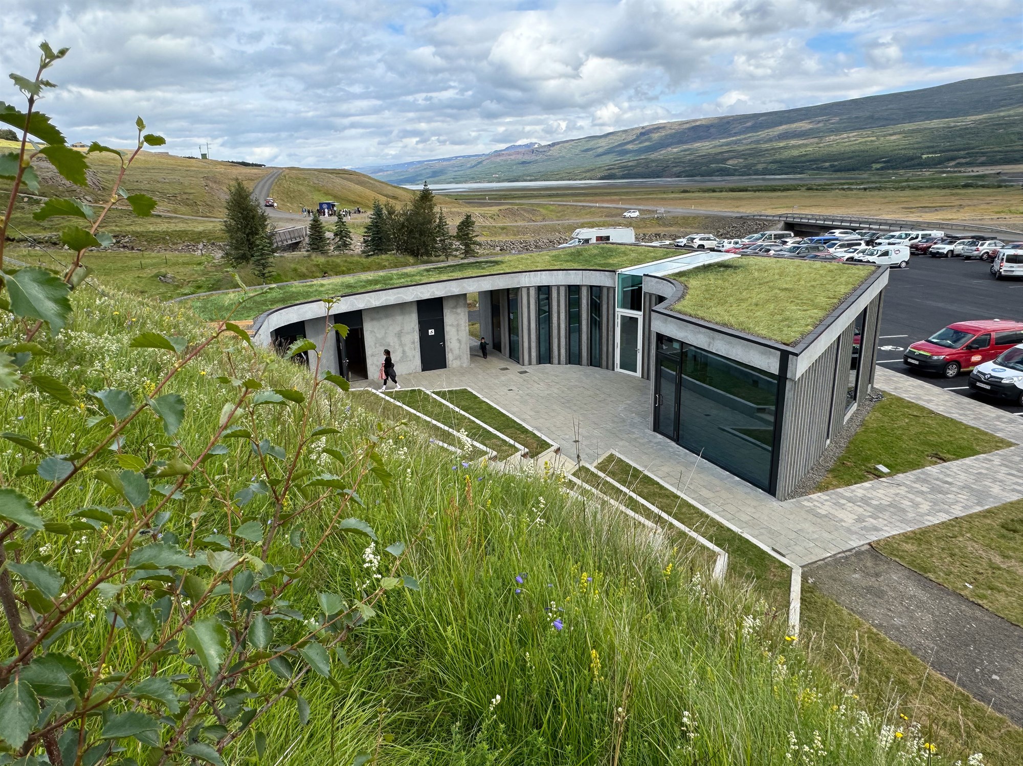Störfum í ferðaþjónustu fjölgar en fækkar í landbúnaði