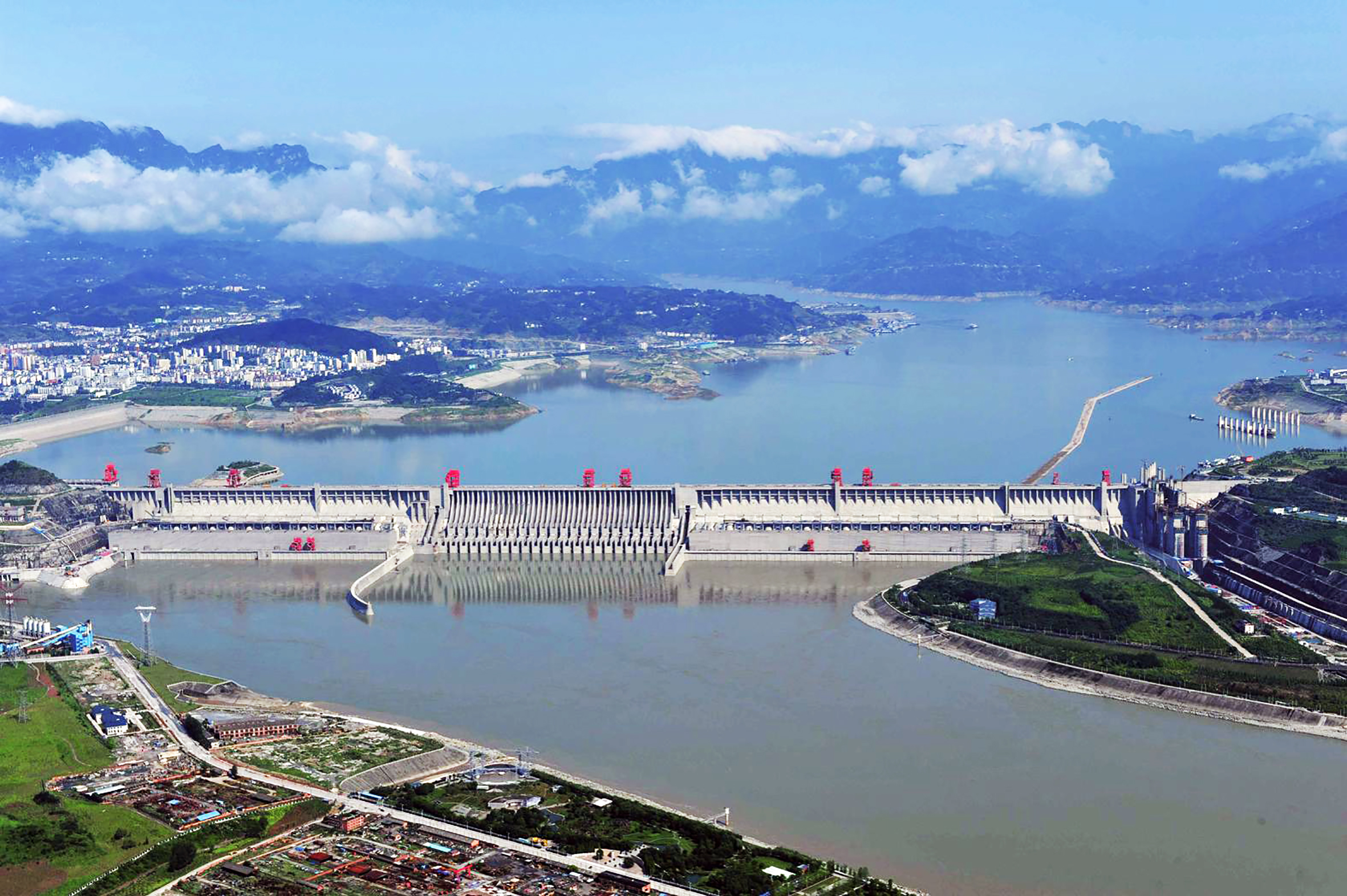 Kína er langöflugasta þjóð heims í framleiðslu á raforku með endurnýjanlegum orkugjöfum