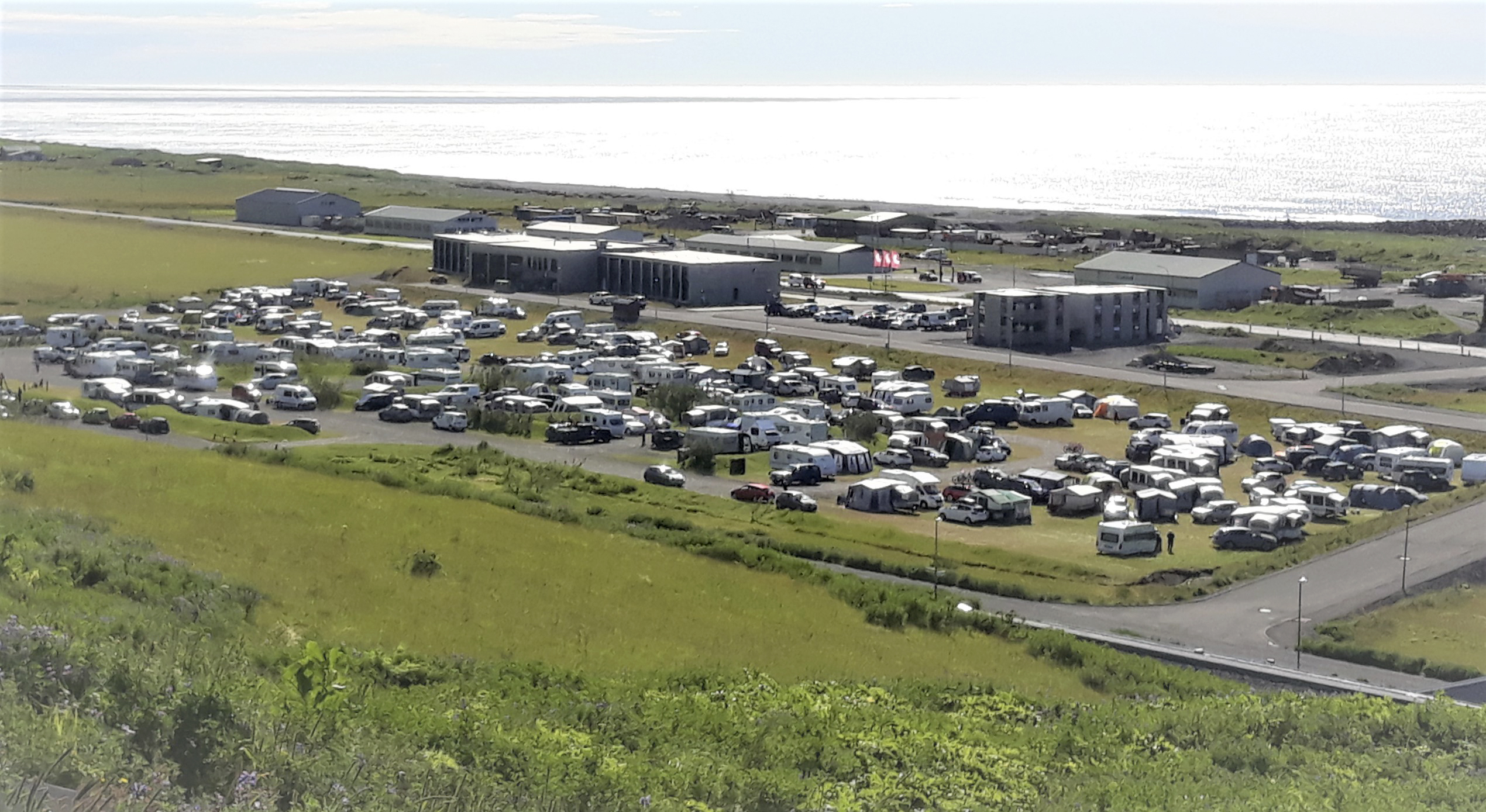 Ekki gleyma okkur í gleðinni