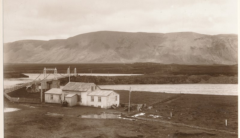 Öld frá því að Landsbankinn var opnaður á Selfossi