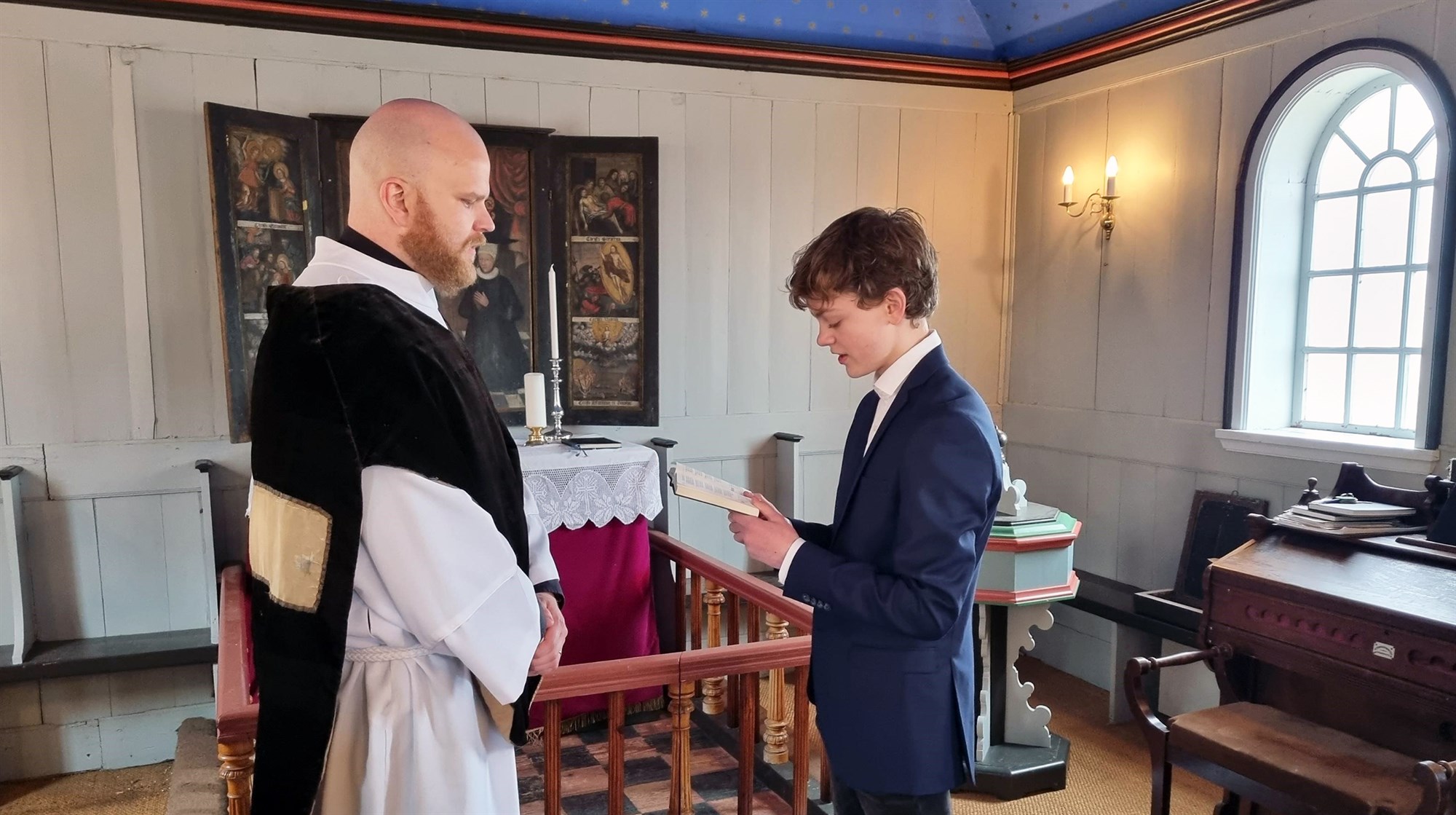 Fjórtán ára meðhjálpari í Saurbæjarkirkju