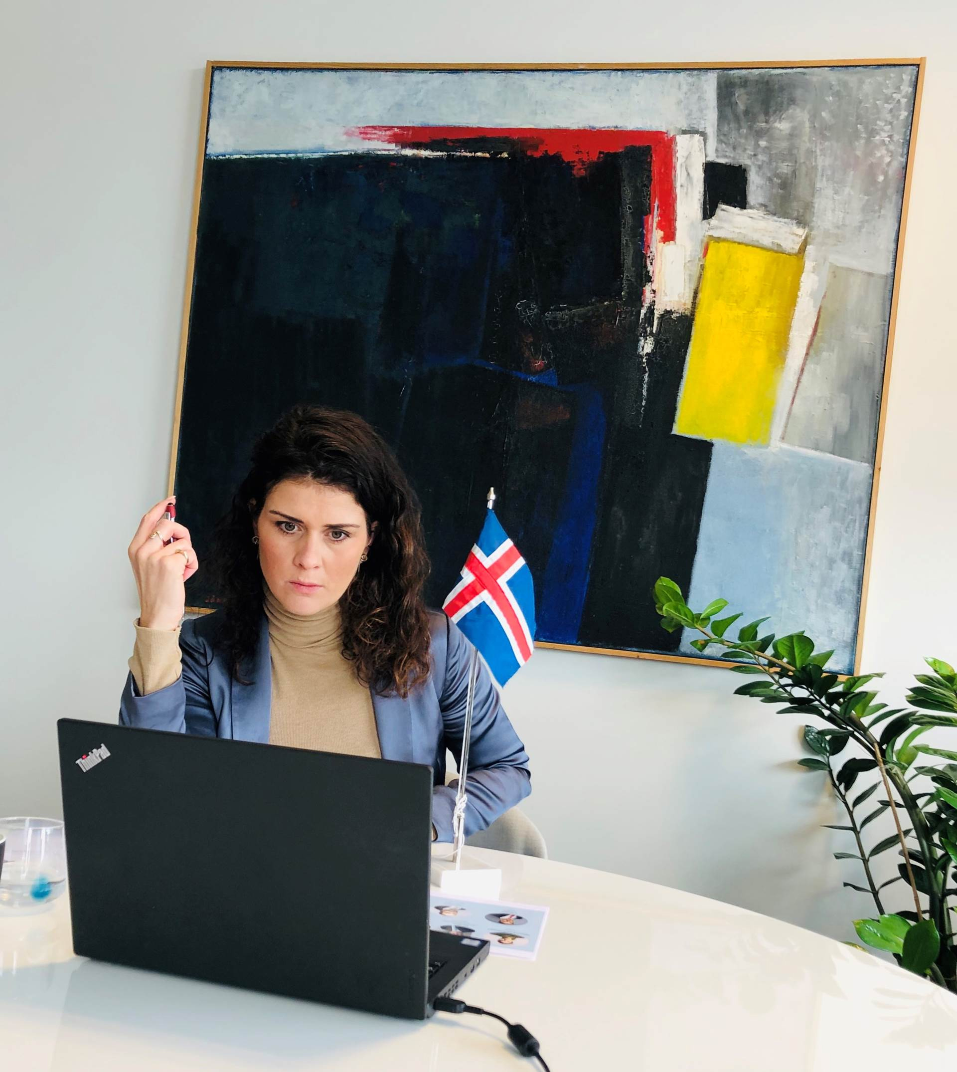 Gr&#230;n orka &#225; a&#240; kn&#253;ja endurreisn eftir COVID-19