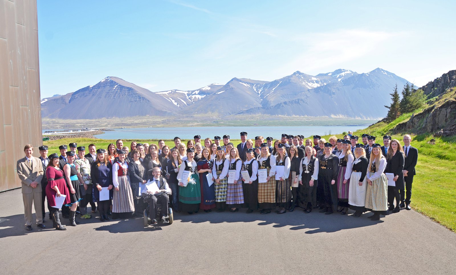 Alls útskrifuðust 95 nemendur á þessu vori