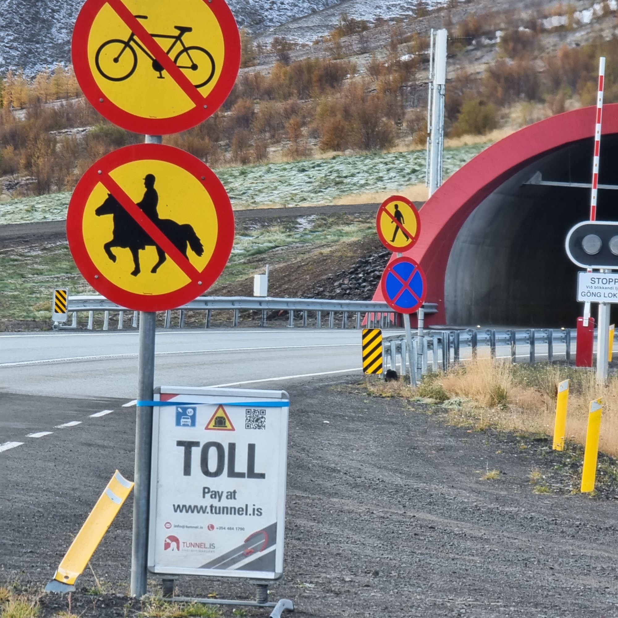 Erlendir ferðamenn hafa greitt um 30 milljónir fyrir ferðir um Vaðlaheiðargöng