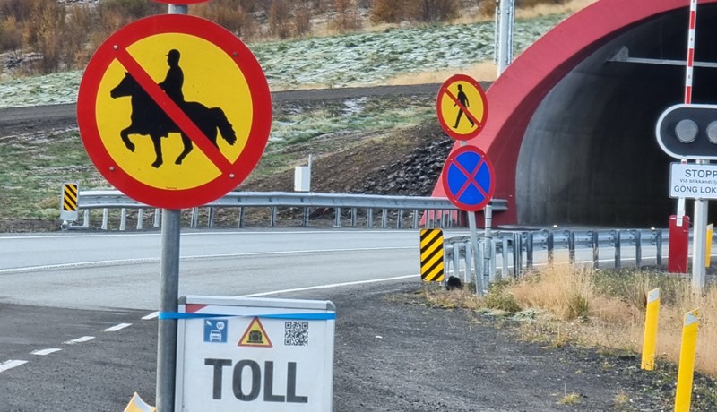 Erlendir ferðamenn hafa greitt um 30 milljónir fyrir ferðir um Vaðlaheiðargöng